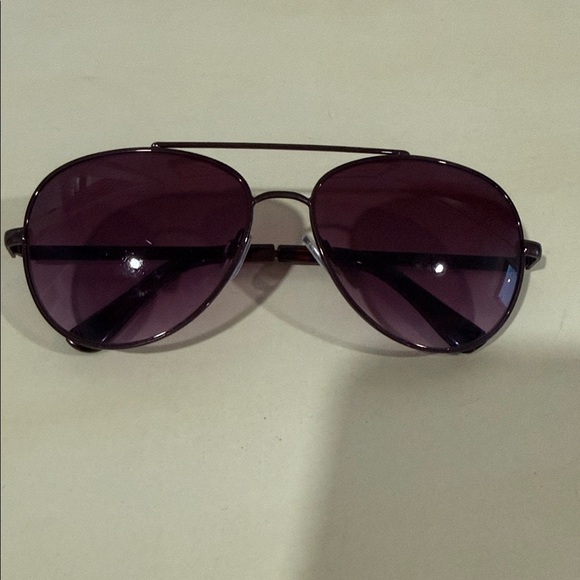 Oscar de la Renta Dark Aviator Sunglasses main image 4